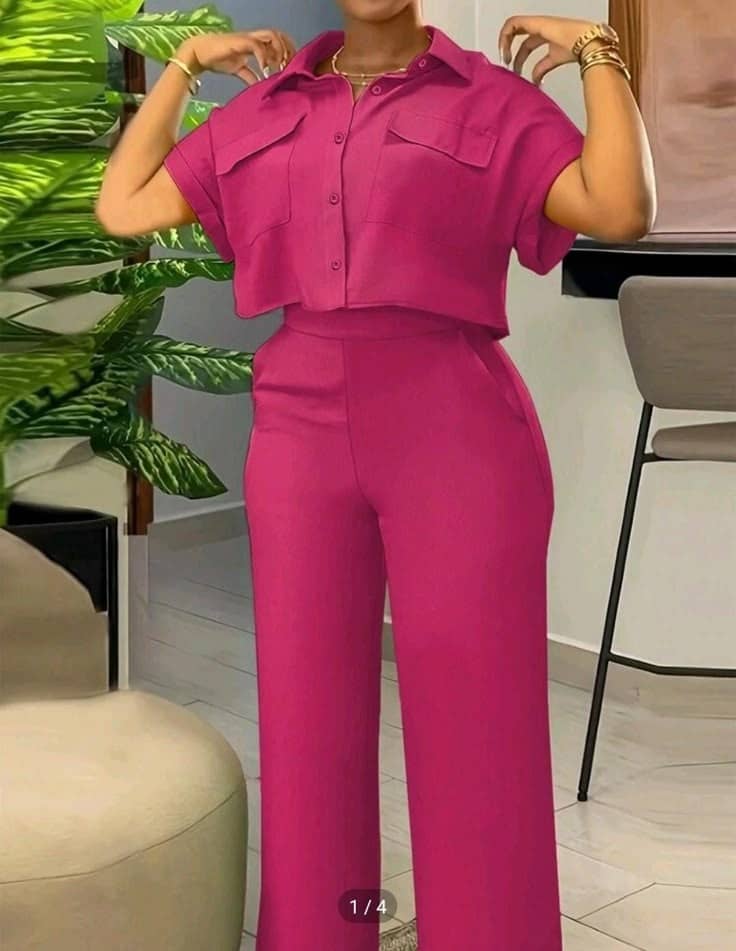 Chemise crop et pantalon taille haute