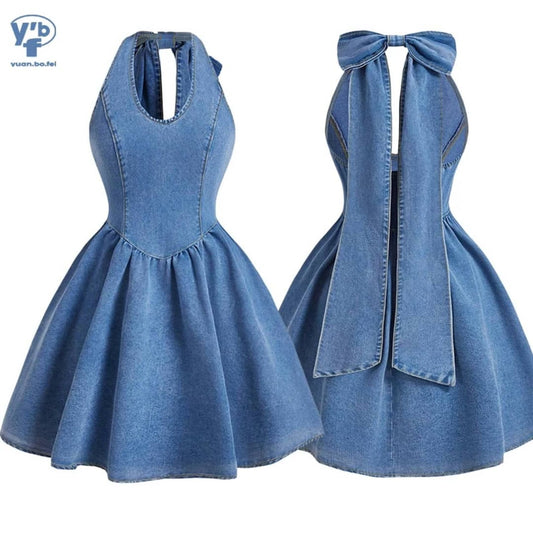 Robe en jean dos nu taille haute coupe evasee