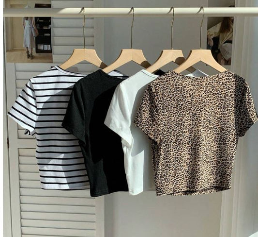 Lot de 4 t-shirts à rayures unies et léopard