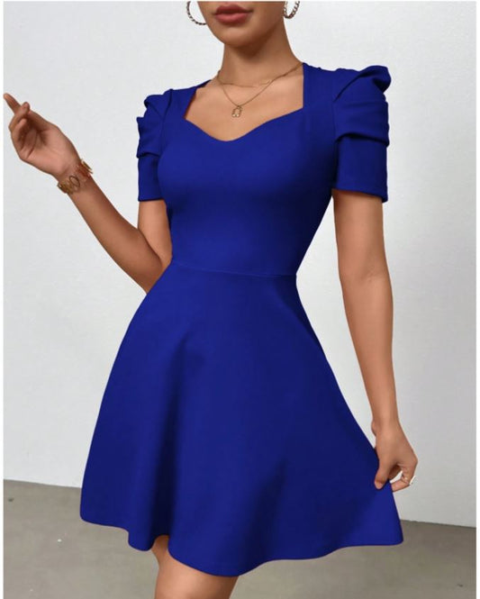 Robe romantique à manches courtes