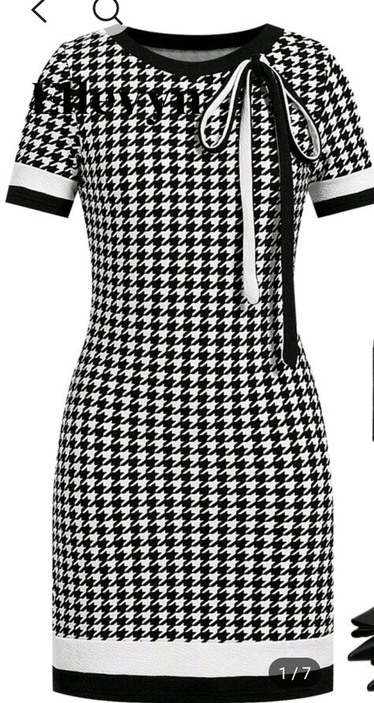 Robe  à bretelles avec nœud papillon