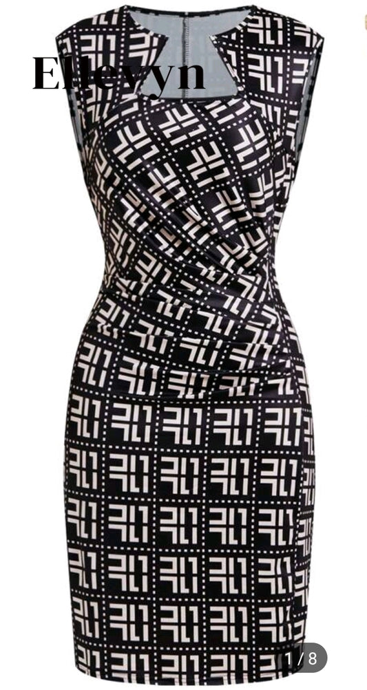 Robe col cranté classique